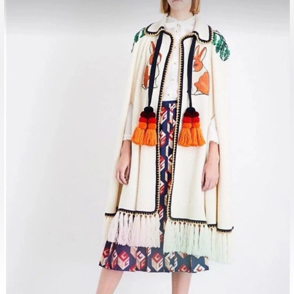 NWT $6900 Gucci Cashmere Embroidered Rabbit Cape- Small